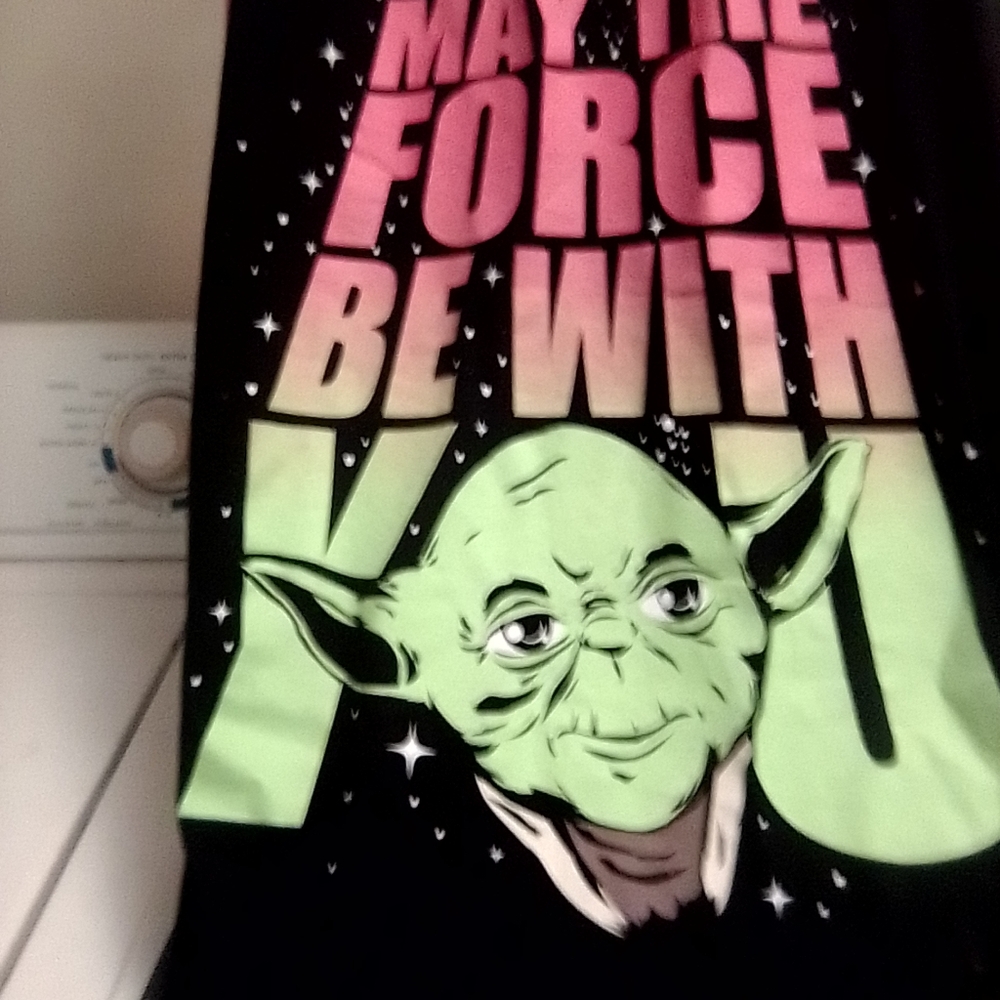 Star Wars Yoda Graphic Tee - Black and Green